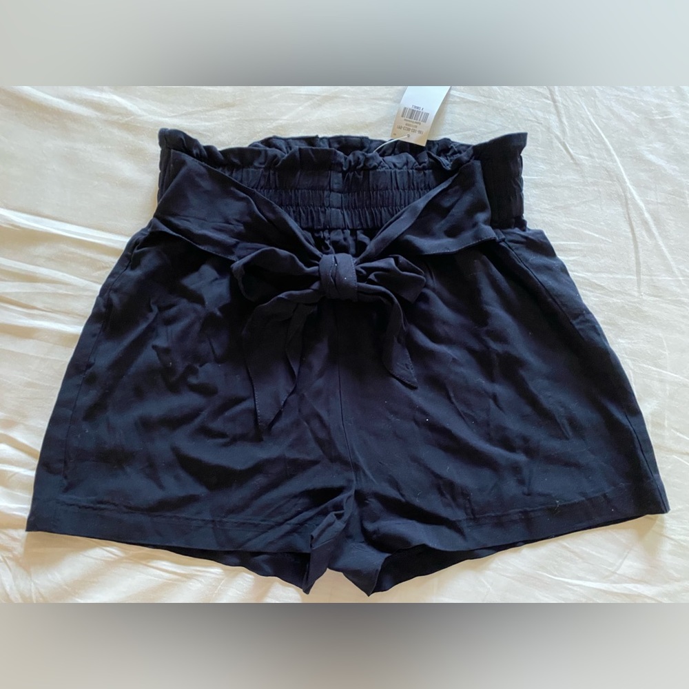 Abercrombie outlet shorts ladies XS dark navy (they look black) NWT